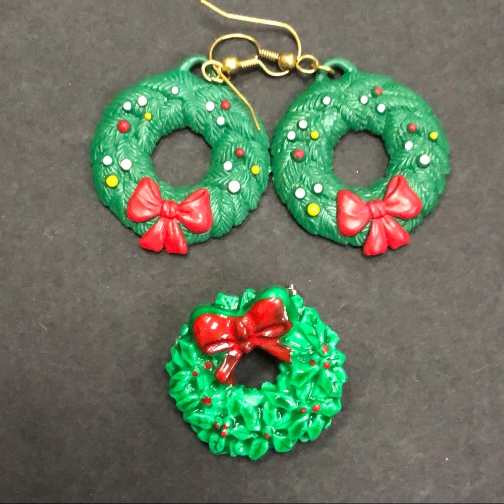 Mismatched Holiday Wreaths Earrings and Pin